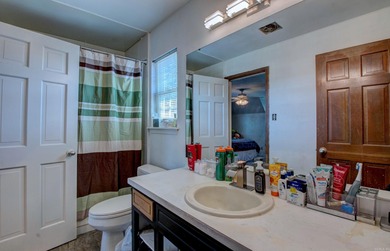 Welcome to this spacious 3 bedroom, 3 full bath home in the on Foxwood Golf Club in Arkansas - for sale on GolfHomes.com, golf home, golf lot