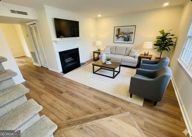 NEWLY RENOVATED TOWNHOUSE - A MUST SEE! Step into this inviting on Cross Creek Golf Course in Georgia - for sale on GolfHomes.com, golf home, golf lot