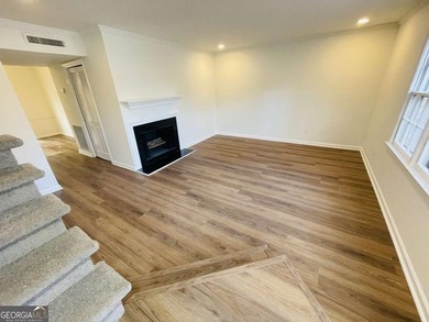 NEWLY RENOVATED TOWNHOUSE - A MUST SEE! Step into this inviting on Cross Creek Golf Course in Georgia - for sale on GolfHomes.com, golf home, golf lot