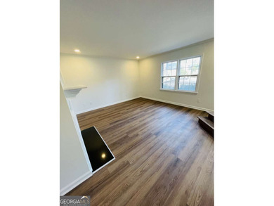 NEWLY RENOVATED TOWNHOUSE - A MUST SEE! Step into this inviting on Cross Creek Golf Course in Georgia - for sale on GolfHomes.com, golf home, golf lot