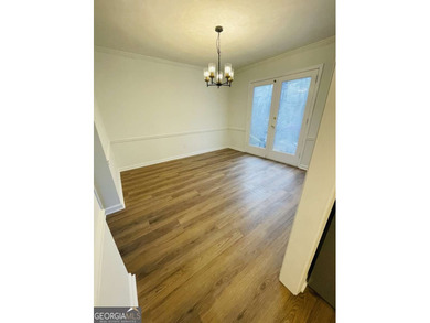 NEWLY RENOVATED TOWNHOUSE - A MUST SEE! Step into this inviting on Cross Creek Golf Course in Georgia - for sale on GolfHomes.com, golf home, golf lot