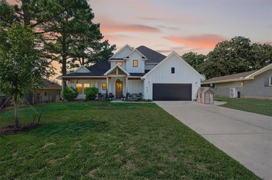 Welcome to this thoughtfully designed custom home where comfort on Lake Kiowa Golf Course in Texas - for sale on GolfHomes.com, golf home, golf lot