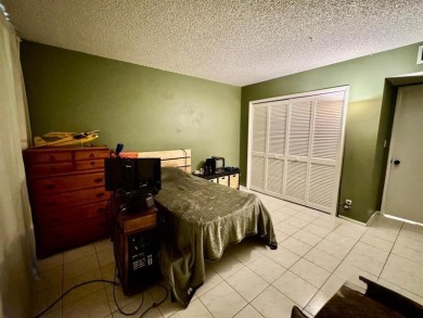 Exceptional opportunity to acquire a spacious 3-bedroom on Oaks Country Club in Florida - for sale on GolfHomes.com, golf home, golf lot