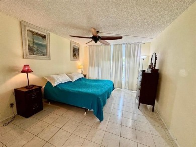 Exceptional opportunity to acquire a spacious 3-bedroom on Oaks Country Club in Florida - for sale on GolfHomes.com, golf home, golf lot