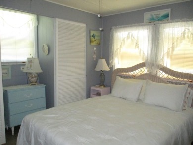 YOU'RE GONNA LOVE THIS *ADORABLE* SINGLE WIDE MOBILE HOME IN on Heather Hills Golf Course in Florida - for sale on GolfHomes.com, golf home, golf lot