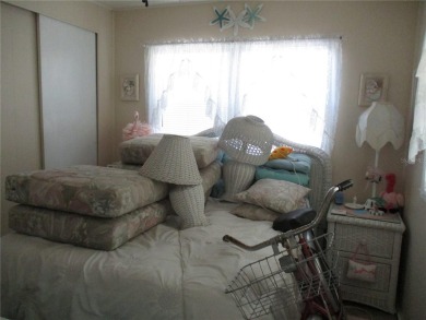 YOU'RE GONNA LOVE THIS *ADORABLE* SINGLE WIDE MOBILE HOME IN on Heather Hills Golf Course in Florida - for sale on GolfHomes.com, golf home, golf lot