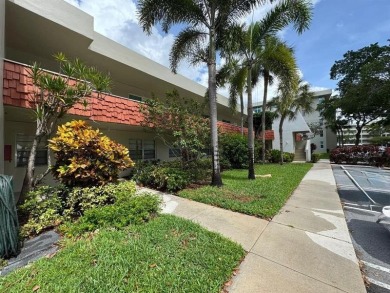 Exceptional opportunity to acquire a spacious 3-bedroom on Oaks Country Club in Florida - for sale on GolfHomes.com, golf home, golf lot