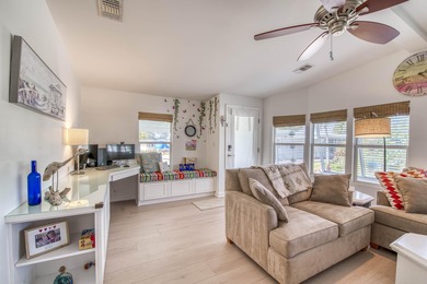 The most adorable place to call ''vacation home''! Walk in the on Jupiter Dunes Golf Course in Florida - for sale on GolfHomes.com, golf home, golf lot