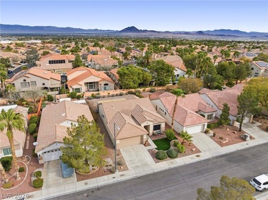 Welcome to this move in ready beautifully updated 2 bedroom , 2 on Desert Willow Golf Course in Nevada - for sale on GolfHomes.com, golf home, golf lot