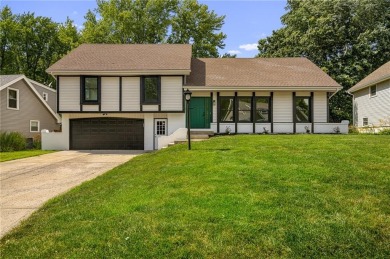 Looking for a better-than-brand-new home? This fully remodeled on National Golf Club of Kansas City in Missouri - for sale on GolfHomes.com, golf home, golf lot