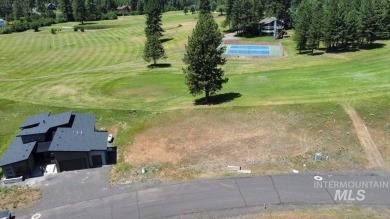 Stunning golf-front lot in MeadowCreek Golf Resort! This on Meadowcreek Golf Resort in Idaho - for sale on GolfHomes.com, golf home, golf lot