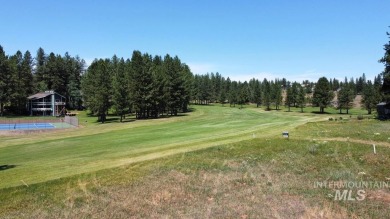 Stunning golf-front lot in MeadowCreek Golf Resort! This on Meadowcreek Golf Resort in Idaho - for sale on GolfHomes.com, golf home, golf lot
