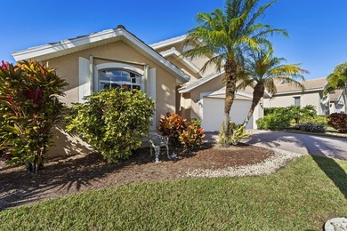 *MOTIVATED SELLER* Live the Florida lifestyle in this inviting on Hobe Sound Golf Club in Florida - for sale on GolfHomes.com, golf home, golf lot