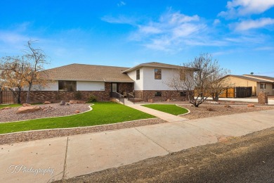 Beautifully remodeled home in golf course neighborhood!  HUGE on St. George Golf Course in Utah - for sale on GolfHomes.com, golf home, golf lot