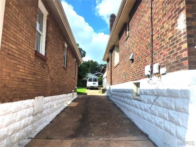ATTENTION HOBBYIST OR CAR ENTHUSIAST! HUGE 2 STORY OVERSIZED 2 on Glen Echo Country Club in Missouri - for sale on GolfHomes.com, golf home, golf lot