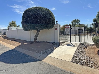 Spacious 2 bedroom / 2 bathroom Townhome in highly desirable on Dorado Country Club in Arizona - for sale on GolfHomes.com, golf home, golf lot