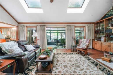 ARROWHEAD BEAUTY with 4 bedrooms, 2.5 baths and Golf Course on Arrowhead Country Club in Alabama - for sale on GolfHomes.com, golf home, golf lot