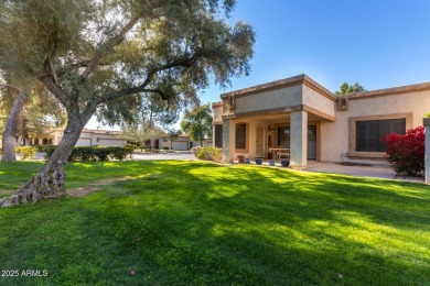 Welcome to this charming 2-bedroom, 2-bathroom end-unit home on Westbrook Village / Vista Golf Course in Arizona - for sale on GolfHomes.com, golf home, golf lot