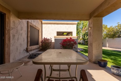 Welcome to this charming 2-bedroom, 2-bathroom end-unit home on Westbrook Village / Vista Golf Course in Arizona - for sale on GolfHomes.com, golf home, golf lot