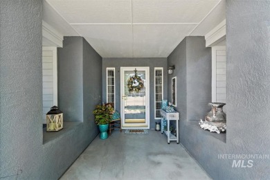 Beautifully updated and impeccably maintained single-level home on Lakeview Golf Club in Idaho - for sale on GolfHomes.com, golf home, golf lot
