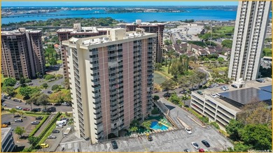 Welcome home to this special corner end unit. This convenient on Pearl Country Club in Hawaii - for sale on GolfHomes.com, golf home, golf lot