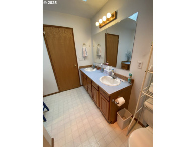 Your Coastal Playground Awaits in Surfside, Ocean Park! Trade on Surfside Golf Course in Washington - for sale on GolfHomes.com, golf home, golf lot