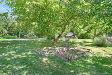 Welcome to 22 Mountain View! One level living situated on a 3.5 on Dinsmore State Park Golf Course in New York - for sale on GolfHomes.com, golf home, golf lot