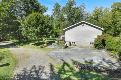 Welcome to 22 Mountain View! One level living situated on a 3.5 on Dinsmore State Park Golf Course in New York - for sale on GolfHomes.com, golf home, golf lot