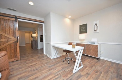 Location! Location! Beautiful custom built 2,164 sq. ft on De Cordova Bend Country Club in Texas - for sale on GolfHomes.com, golf home, golf lot