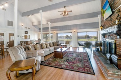 Highly Desirable Country Club Condo For Sale! This 2 Bed/2 Bath on East Bay Golf Club in Florida - for sale on GolfHomes.com, golf home, golf lot