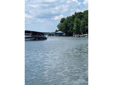 This beautifully renovated Tega Cay, SC  3BR/2.5BA peninsula on Tega Cay Golf Club in South Carolina - for sale on GolfHomes.com, golf home, golf lot