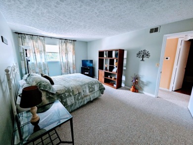 Charming Retreat in Perry Park Golf Resort - Offering Year-Round on Perry Park Golf Resort in Kentucky - for sale on GolfHomes.com, golf home, golf lot