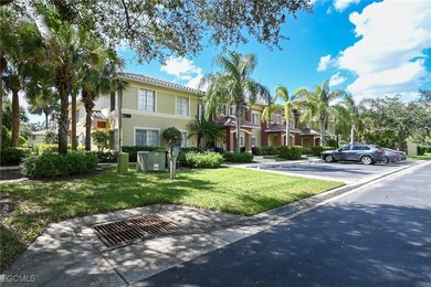 Charming 3 bedroom townhome in the Villages of Stoneybrook on Gateway Golf and Country Club in Florida - for sale on GolfHomes.com, golf home, golf lot
