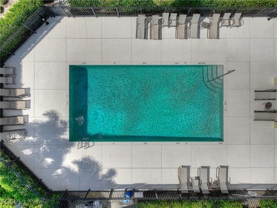 Charming 3 bedroom townhome in the Villages of Stoneybrook on Gateway Golf and Country Club in Florida - for sale on GolfHomes.com, golf home, golf lot