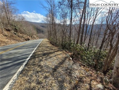 This buildable third acre lot is located close to Buckeye Lake on Beech Mountain Club in North Carolina - for sale on GolfHomes.com, golf home, golf lot