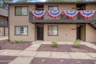Welcome to this charming lower-level condo in the desirable on Pinetop Lakes Golf and Country Club in Arizona - for sale on GolfHomes.com, golf home, golf lot
