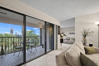 This bright and spacious condo features an open living/dining on Fountains Golf and Country Club in Florida - for sale on GolfHomes.com, golf home, golf lot