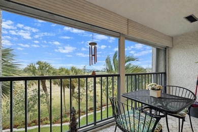 This bright and spacious condo features an open living/dining on Fountains Golf and Country Club in Florida - for sale on GolfHomes.com, golf home, golf lot