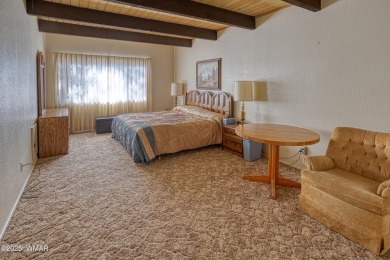 Welcome to this charming lower-level condo in the desirable on Pinetop Lakes Golf and Country Club in Arizona - for sale on GolfHomes.com, golf home, golf lot