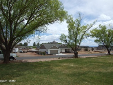 Wonderful location for this charming home. Sits on 1.35 acres on Snowflake Municipal Golf Course in Arizona - for sale on GolfHomes.com, golf home, golf lot