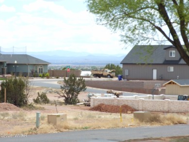 Wonderful location for this charming home. Sits on 1.35 acres on Snowflake Municipal Golf Course in Arizona - for sale on GolfHomes.com, golf home, golf lot