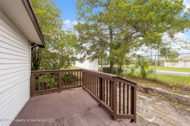 Step into comfort and convenience with this spacious 3-bedroom on High Point Golf Club, Inc. in Florida - for sale on GolfHomes.com, golf home, golf lot