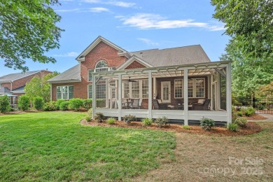 Gorgeous FULL BRICK home in Birkdale's exclusive ENCLAVE! on Birkdale Golf Club in North Carolina - for sale on GolfHomes.com, golf home, golf lot