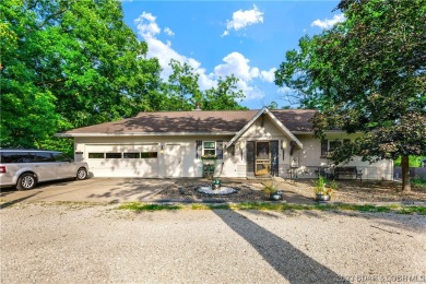 Well maintained home was builder's spec home. Lots of updates - on Indian Rock Golf Club in Missouri - for sale on GolfHomes.com, golf home, golf lot