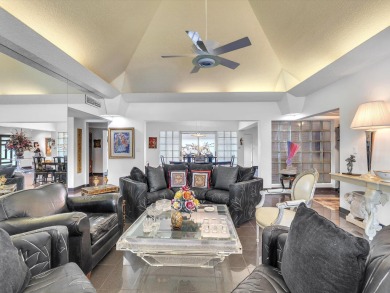 Spacious 3BR/2.5BA home in the prestigious Woodlands of Tamarac on Woodlands Country Club in Florida - for sale on GolfHomes.com, golf home, golf lot