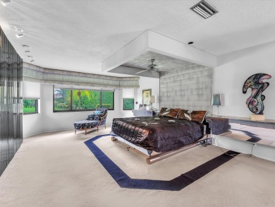 Spacious 3BR/2.5BA home in the prestigious Woodlands of Tamarac on Woodlands Country Club in Florida - for sale on GolfHomes.com, golf home, golf lot