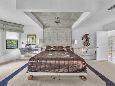 Spacious 3BR/2.5BA home in the prestigious Woodlands of Tamarac on Woodlands Country Club in Florida - for sale on GolfHomes.com, golf home, golf lot