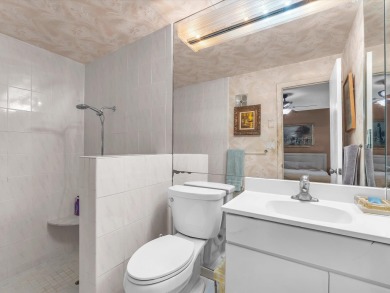 Spacious 3BR/2.5BA home in the prestigious Woodlands of Tamarac on Woodlands Country Club in Florida - for sale on GolfHomes.com, golf home, golf lot