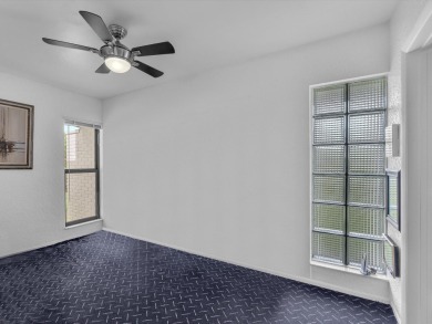 Spacious 3BR/2.5BA home in the prestigious Woodlands of Tamarac on Woodlands Country Club in Florida - for sale on GolfHomes.com, golf home, golf lot