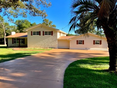 Liven up your life in this Lakefront Home, with a comforting on Dogwood Lakes Golf Club in Florida - for sale on GolfHomes.com, golf home, golf lot